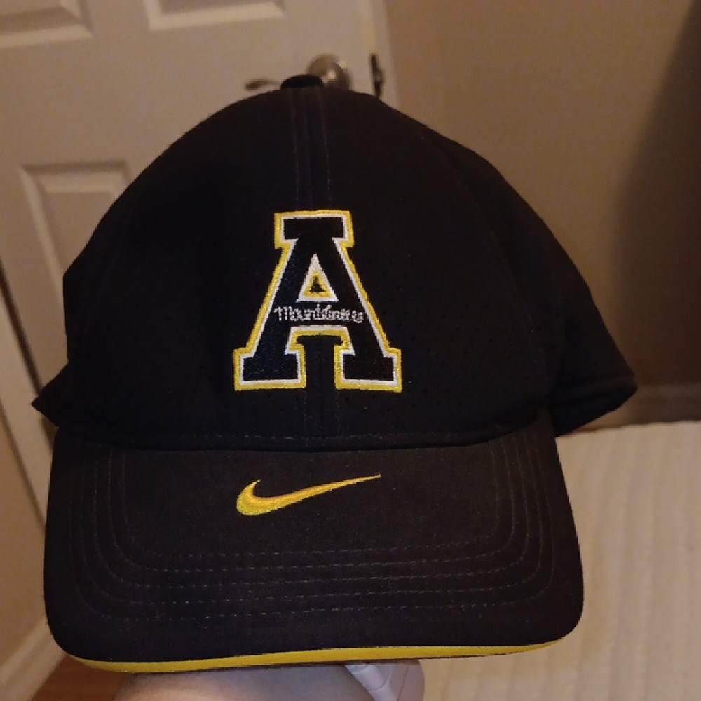 Nike App State Black Cap with Yellow Logo